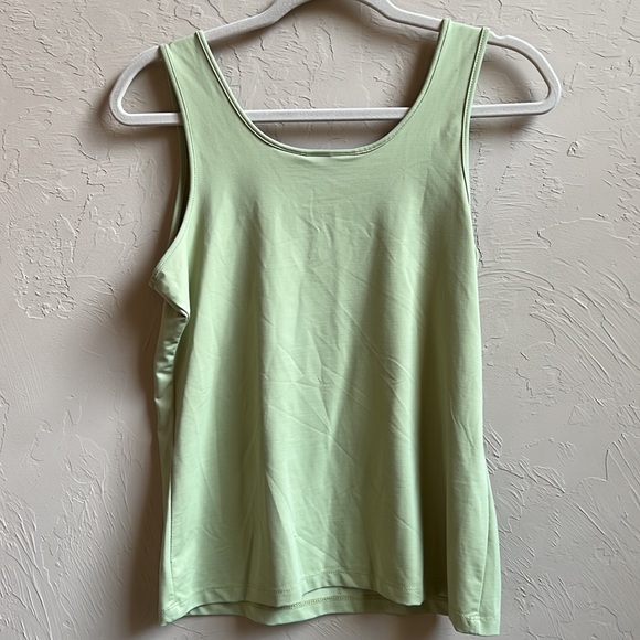 Green Tank - Picture 2 of 3